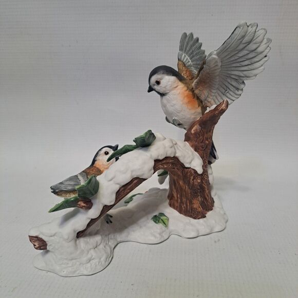 Stratford Masterworks Collection Chickadee Birds Mistle Toe Branch Snow Figurine - Picture 6 of 11